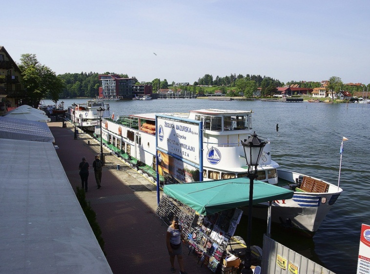 Rejsy statkami Żeglugi Mazurskiej z portu w Mikołajkach 
