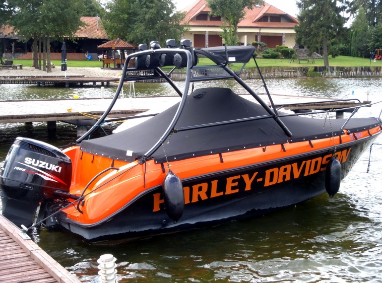 Szybka Ł&oacute;dź Motorowa Harley Davidson