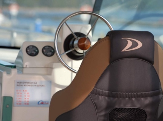 Czarter Jacht&oacute;w ELJA