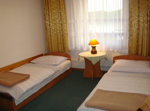 POKOJE DO WYNAJĘCIA ?v=1.0